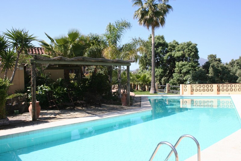 Family home on the outskirts of Alhaurin El Grande.